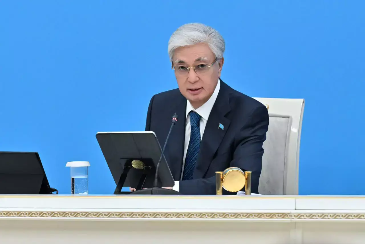 Президент Қанат Бозымбаев пен Марат Сұлтанғазиевтің қатесін тізді
