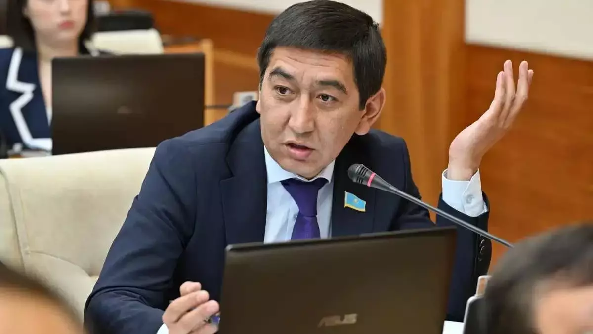 Депутат министрліктен балабақшаларда қандай мультфильмдер мен ойыншықтар қолданылатынын сұрады