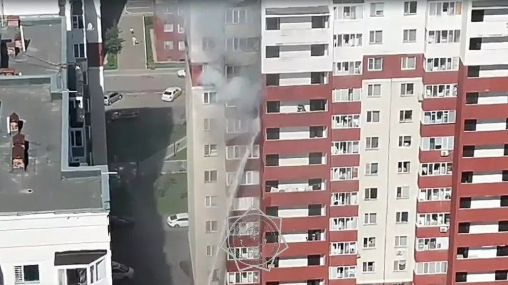 Астанада көпқабатты үйде өрт шықты: видео