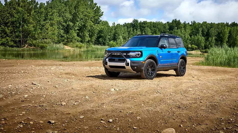 Ford выпустил срочное предупреждение «не садиться за руль» для моделей Bronco Sport и Maverick из-за дефекта подвески.