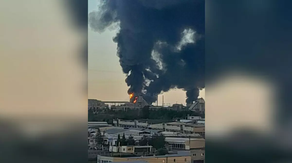 В Петербурге после атаки БПЛА горит "Петербургский нефтяной терминал"