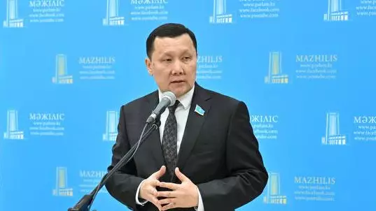 20 млрд тенге штрафов могут списать в Казахстане: кто оплатит расходы судебных исполнителей