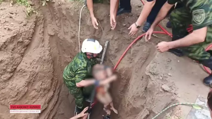 В Ташобласти спасатели вызволили пятилетнего ребенка из глубокой ямы