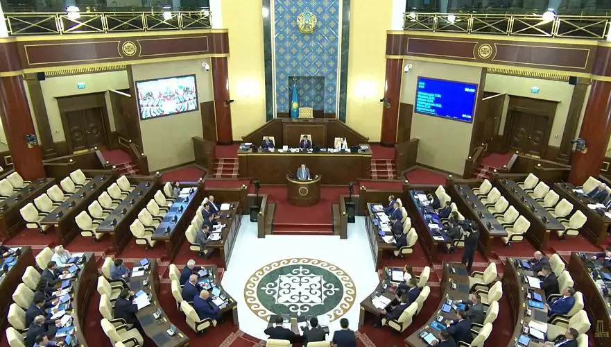 Амнистия к новой Конституции: кого освободят от наказания и штрафов