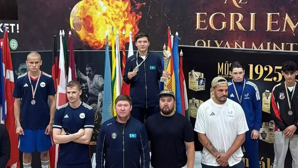 Казахстанские боксеры завоевали 15 медалей на международном турнире в Венгрии