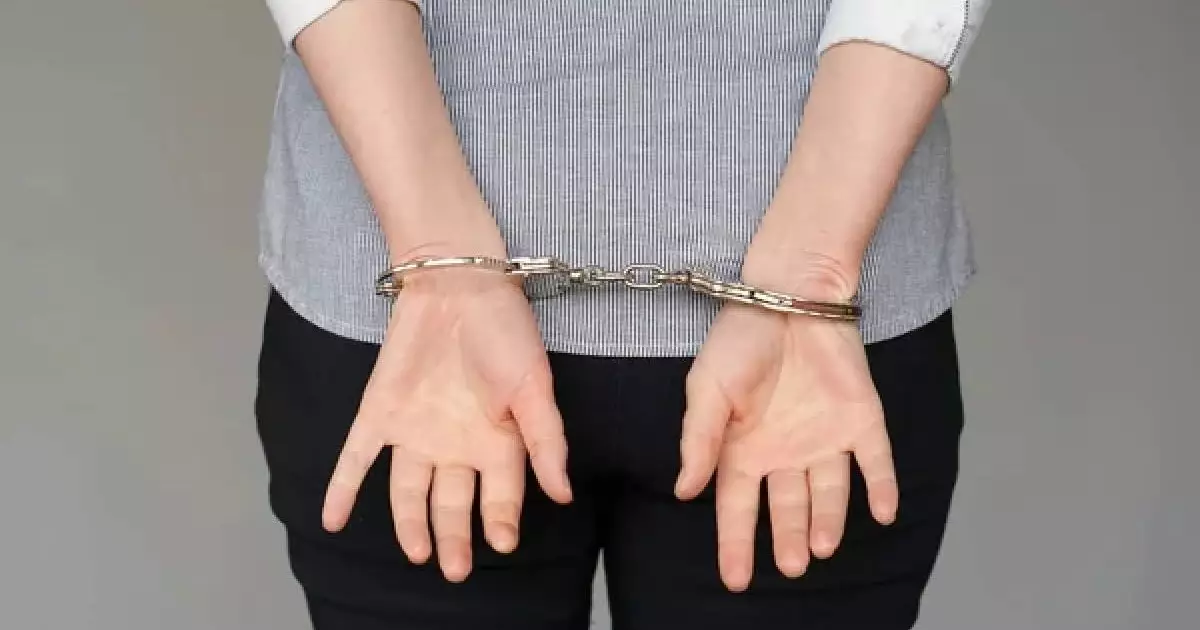  Мать арестовали за публикацию интимных фото 11-летней дочери в TikTok 