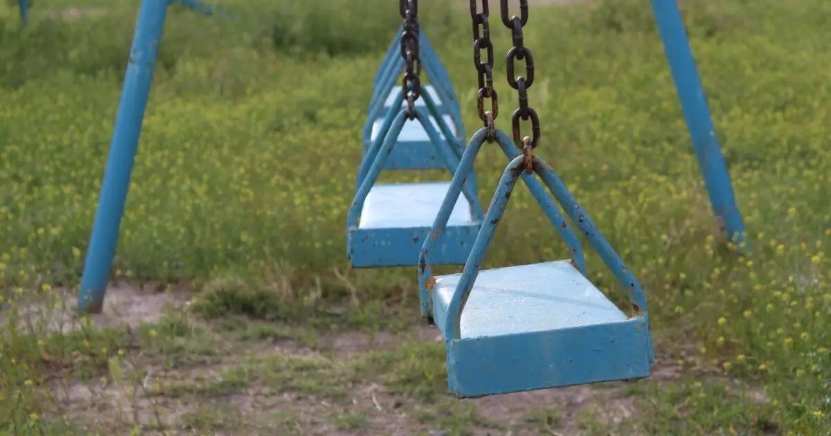  Маңғыстауда әткеншектен баланың мәйіті табылды 