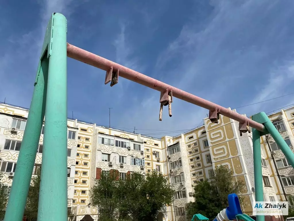 В Мангистау ребенок погиб во время игры на самодельных качелях