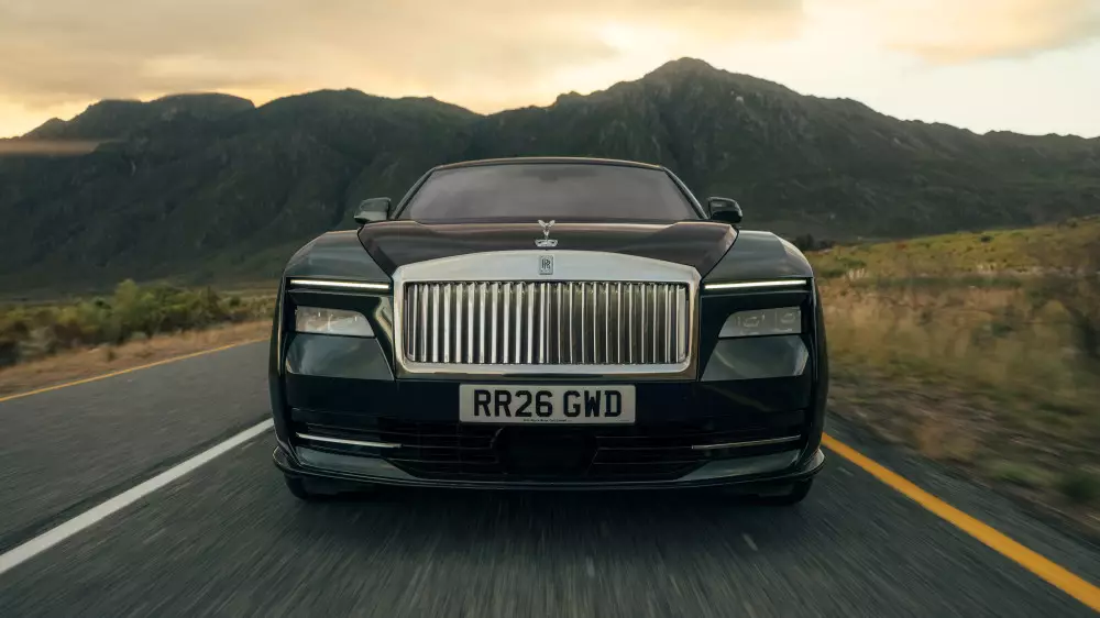 Самый мощный Rolls-Royce стал еще мощнее - представлен Spectre Series II