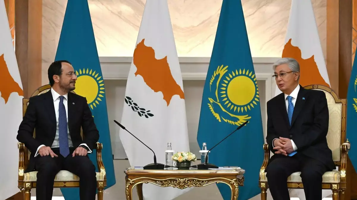 Токаев провел переговоры с президентом Кипра в Астане