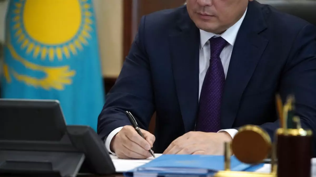  Енді таныс-тамыр, туыстық қатынаспен жұмысқа орналасу қиындайды 