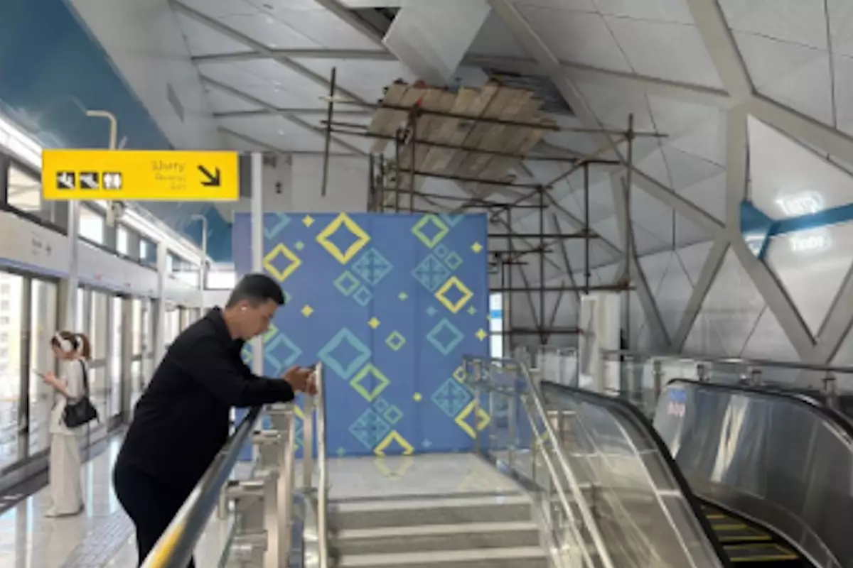 «Провалился потолок?» В Астане объяснили кадры со станции LRT