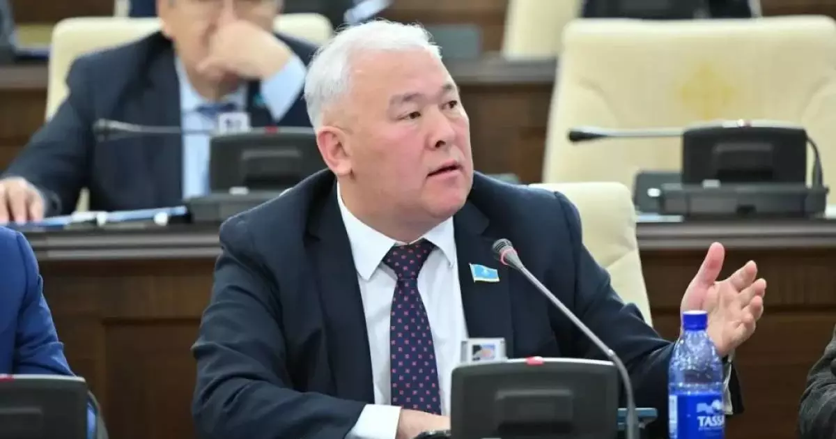  Нотариусы не смогут оформлять долги без согласия должника - депутат Мурат Абенов сделал заявление 