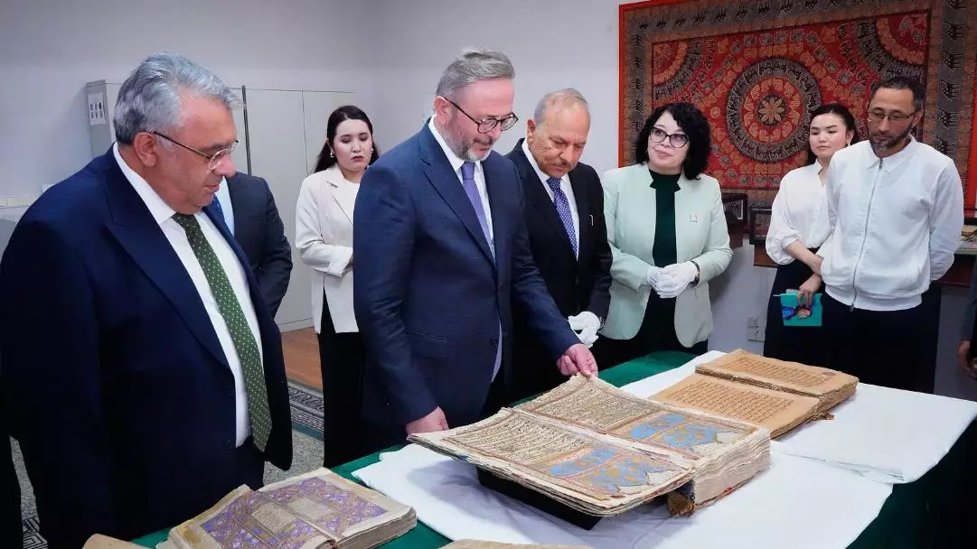 Қазақстандық көне қолжазбаларды қалпына келтіруге түркиялық мамандар тартылды