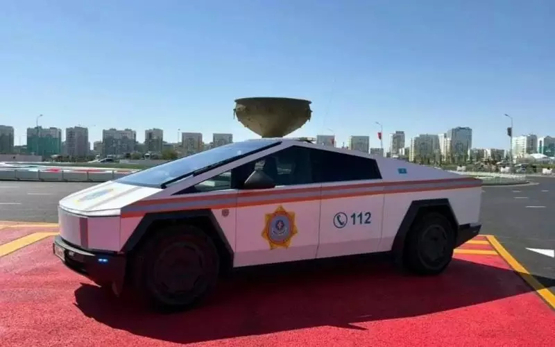 Cybertruck спешит на помощь: провальный пикап Tesla поступил на службу в МЧС Казахстана.