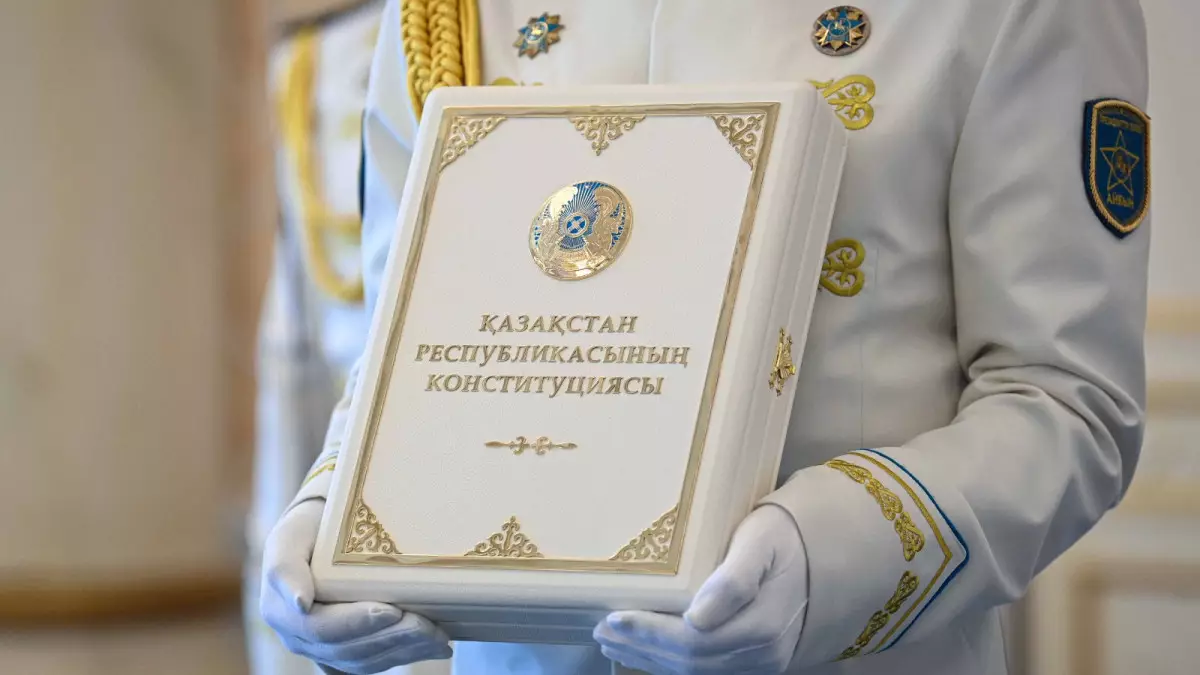 Қазақстанда Конституцияға сәйкес 77 заң мен кодекс жаңартылады