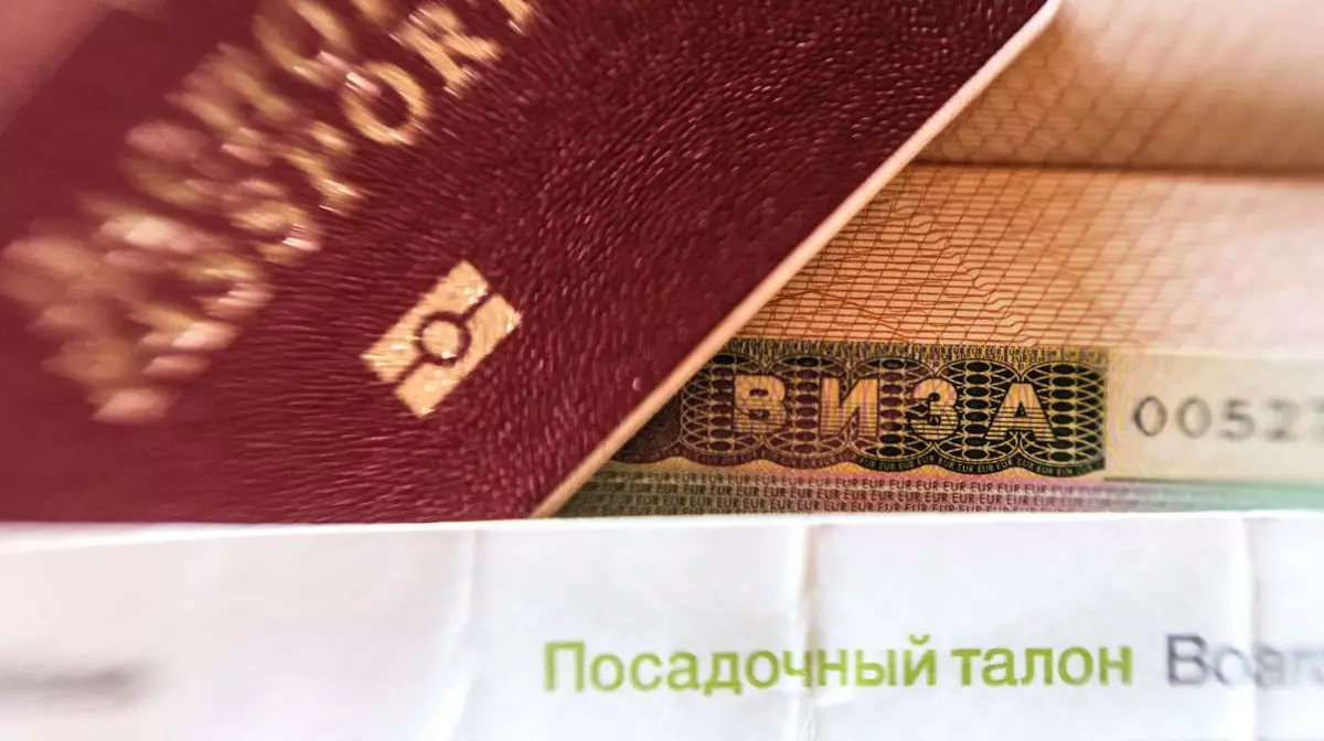 11 стран ЕС призвали ужесточить выдачу шенгенских виз россиянам