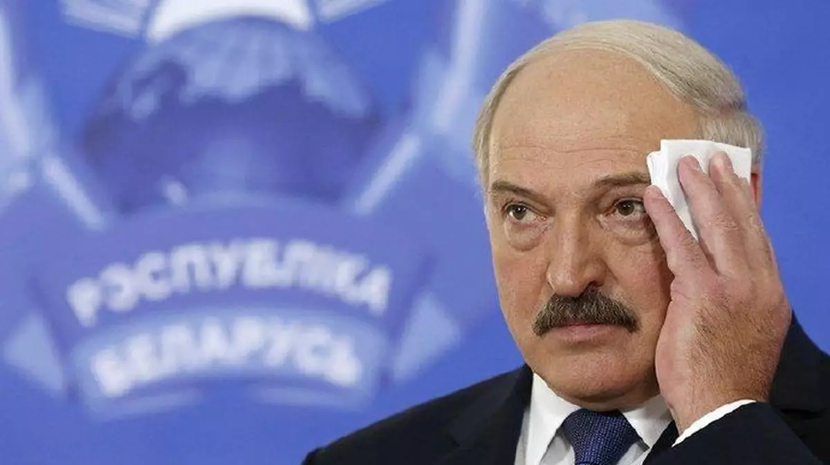 Советник ОП Украины Подоляк призвал Лукашенко "просто молчать", если тот хочет дожить до пенсии