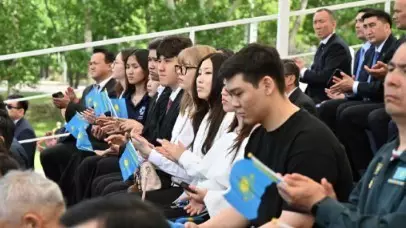  Президент: «Біз біртұтас әрі жасампаз ұлт ретінде дамудың даңғыл жолына түстік» 