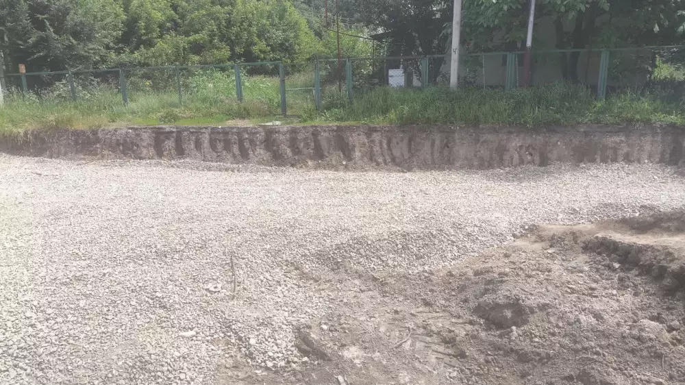 “Жерді басып алып, шұңқыр қазды“: Алматы облысында тұрғындар Панфилов дивизиясы ескерткіші маңындағы құрылысқа шағымданды