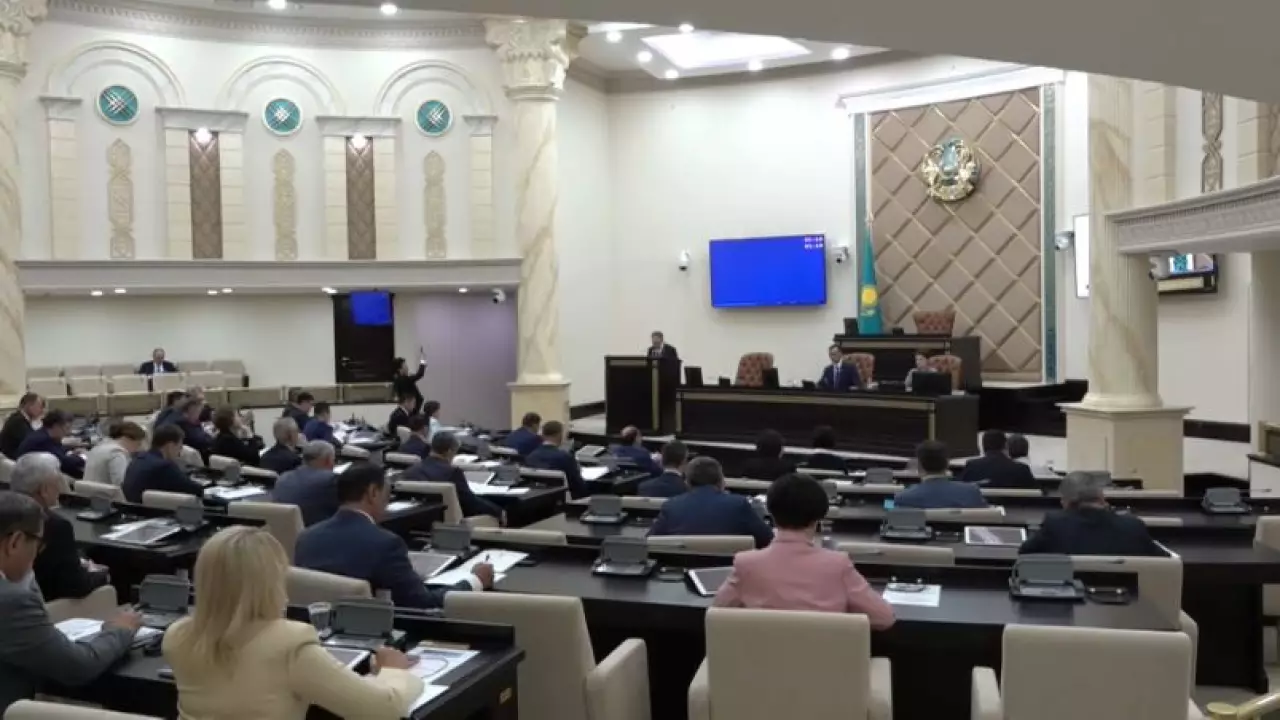 Жаңа Конституцияға сәйкес 77 заң мен кодекс жаңартылады