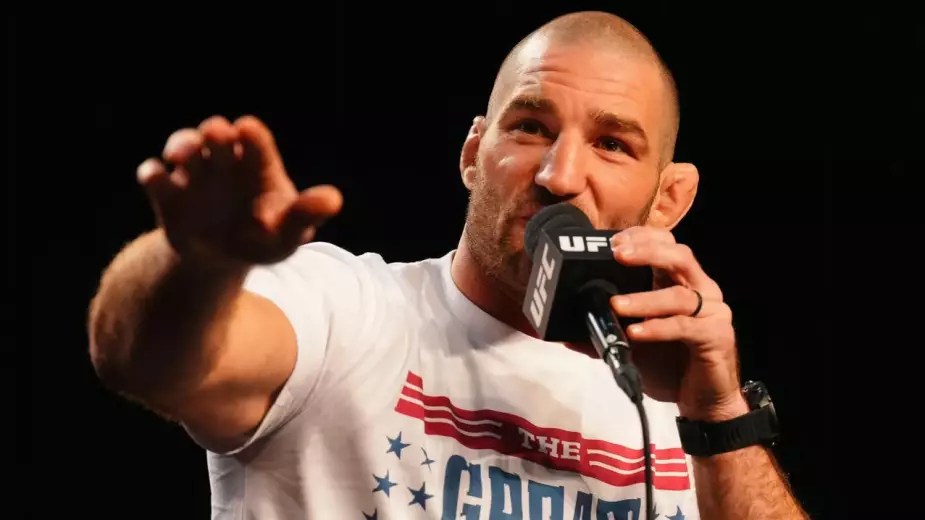 Стрикленд намекнул на быстрое возвращение в UFC