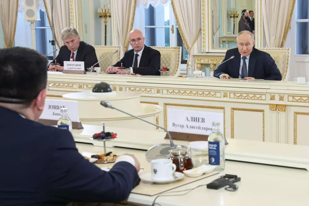 Владимир Путин заявил, что спор с Казахстаном ведёт к успеху Большой Азии.