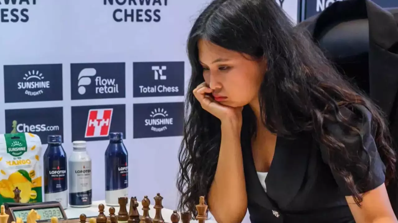 Бибисара Асаубаева досрочно выиграла престижный турнир Norway Chess