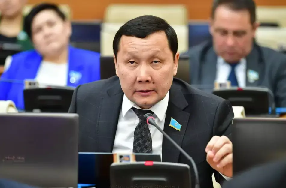 Абзал Құспан сәтсіз оталар үшін жауапкершілікті күшейтуді ұсынды