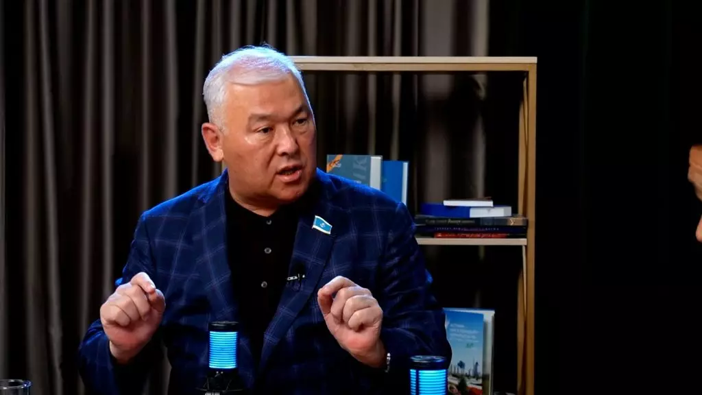 Мұрат Әбенов: «Бір нотариус екі күнде 36 мың адамды қарызгер қылған»
