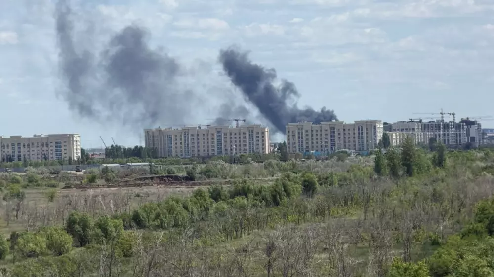 В Есильском районе Астаны вспыхнул пожар