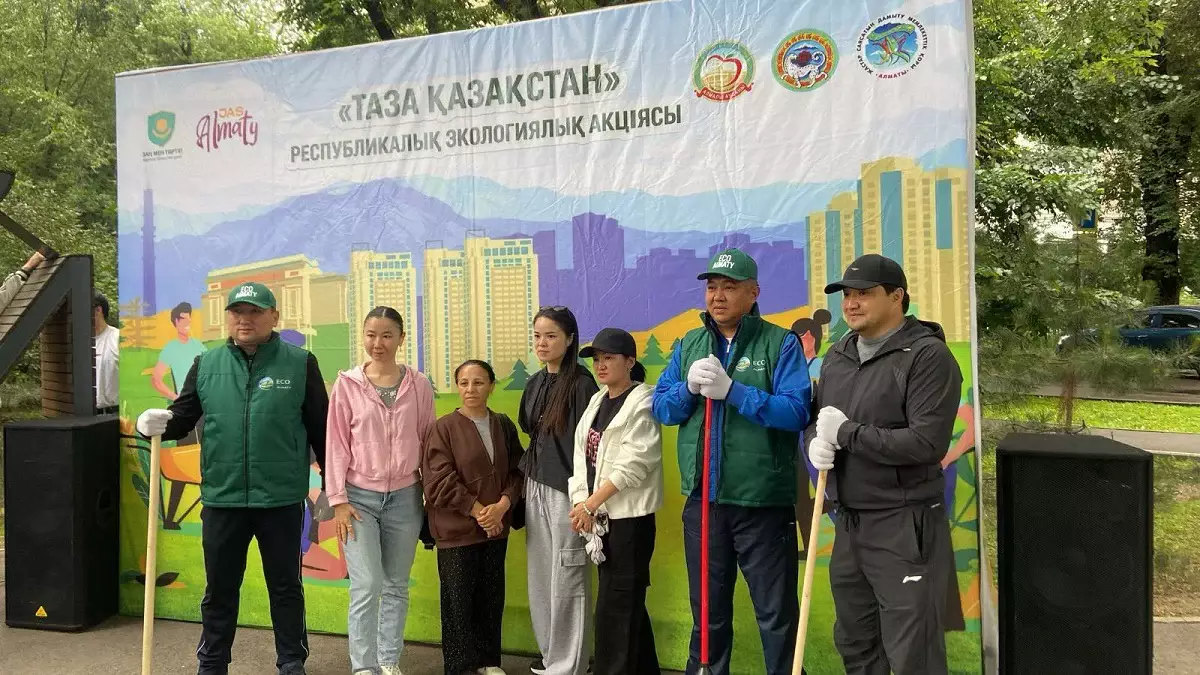 Алматыдағы жалпықалалық сенбілікке 7 мыңнан астам адам қатысты