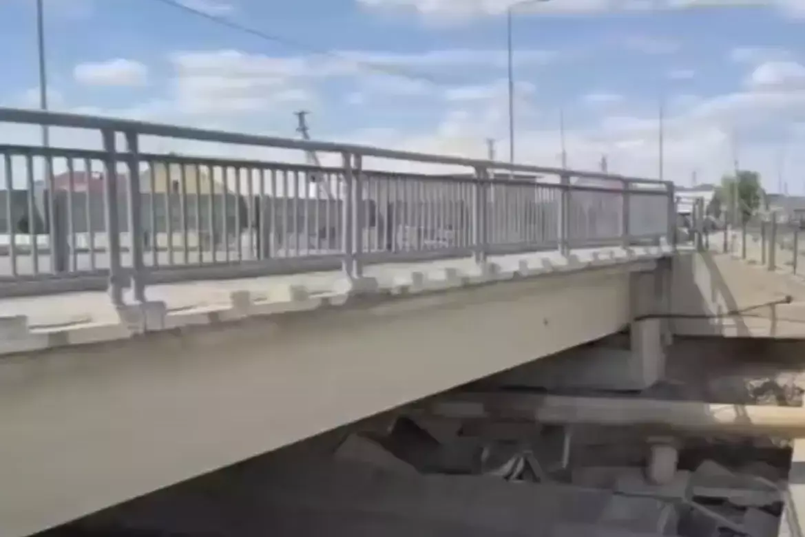 Молдағұлова көшесіндегі көпір құлағалы тұр: Атырау әкімдігі кімді алдап жүр?