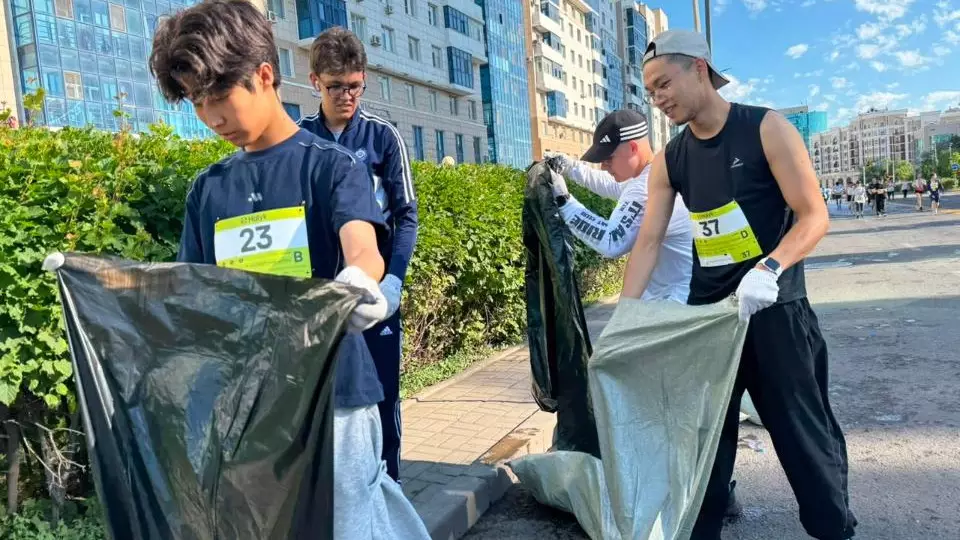 Участники Astana Half Marathon поддержали акцию «Таза Қазақстан»