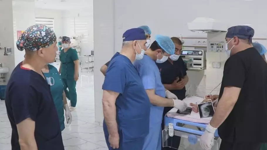 Туыстық некенің "жемісі": Өзбекстанда төрт аяқты сәби дүниеге келді