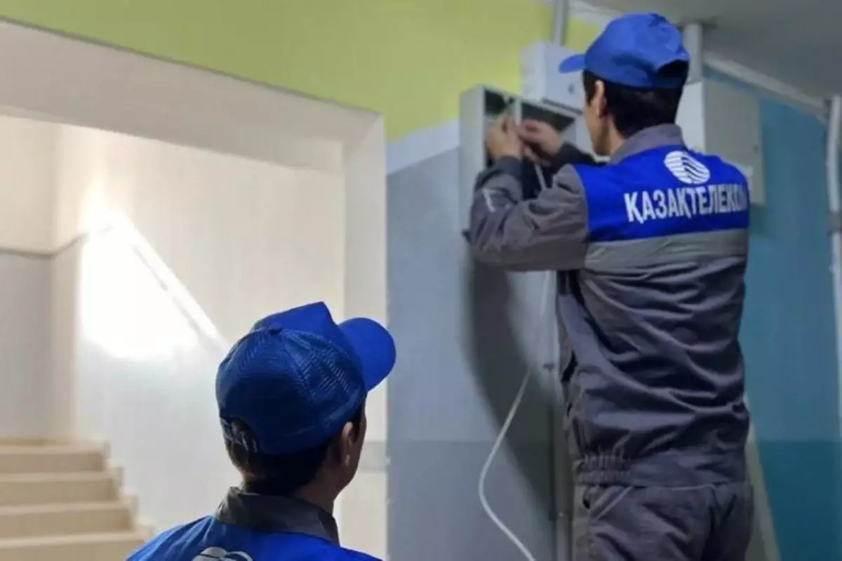 Құрылыс компаниясының экскаваторы магистральдық кабельді зақымдады: "Қазақтелеком" Оралдағы байланысқа қатысты ақаудың себебін түсіндірді
