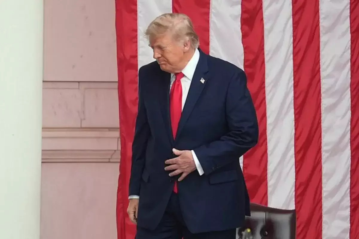 Трамп обозвал журналистку тупой и сбежал с интервью