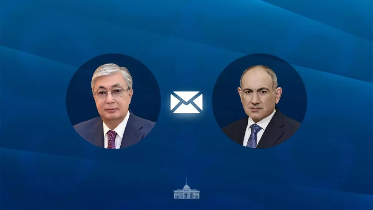 Токаев поздравил Пашиняна с победой на парламентских выборах в Армении