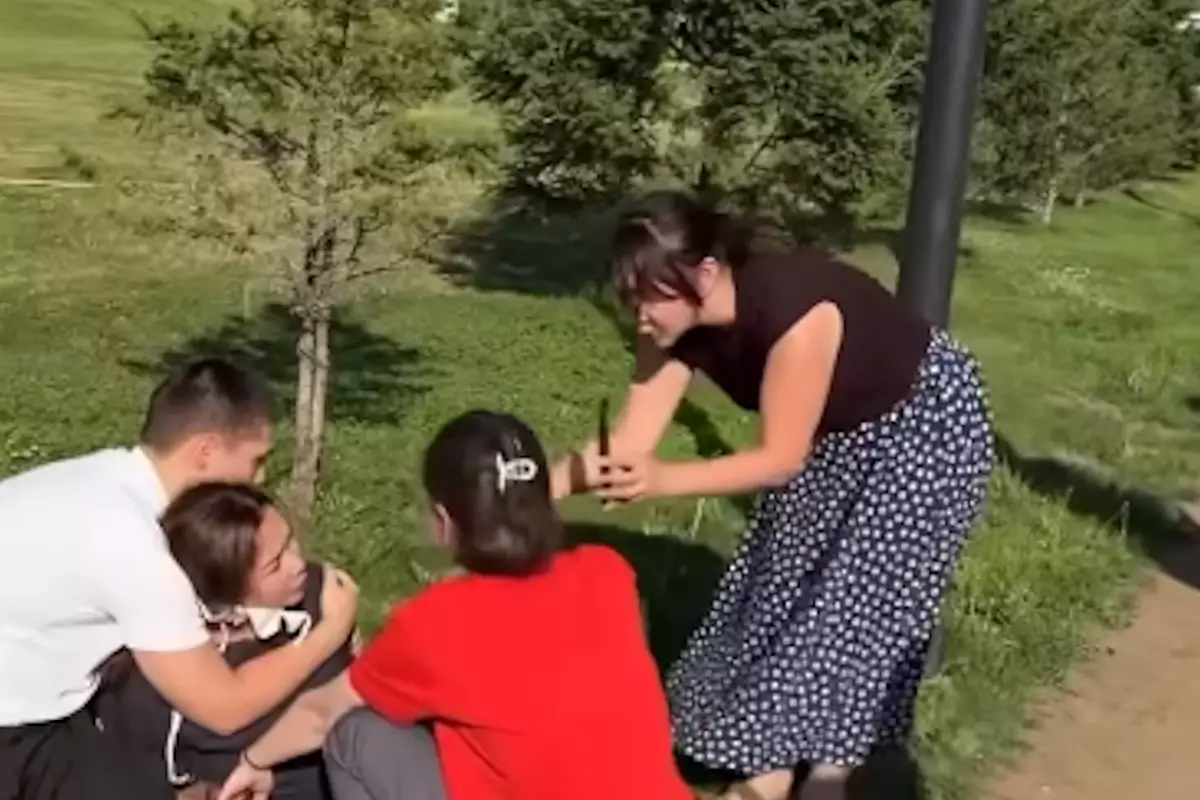 ​«Связали как барана»: в Астане девушку силой пытались посадить в машину