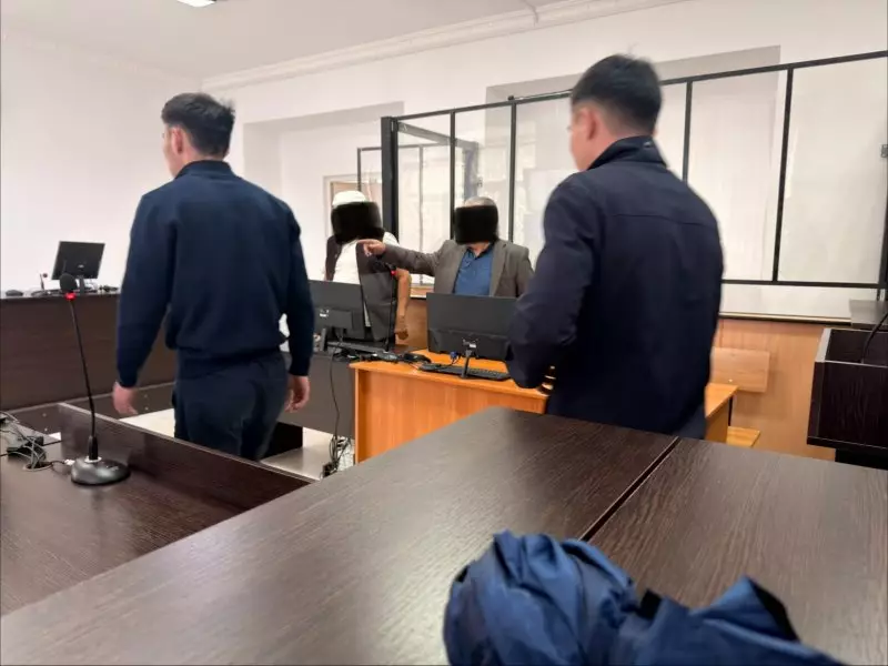 Двое силовиков попались на серии взяток в Актобе