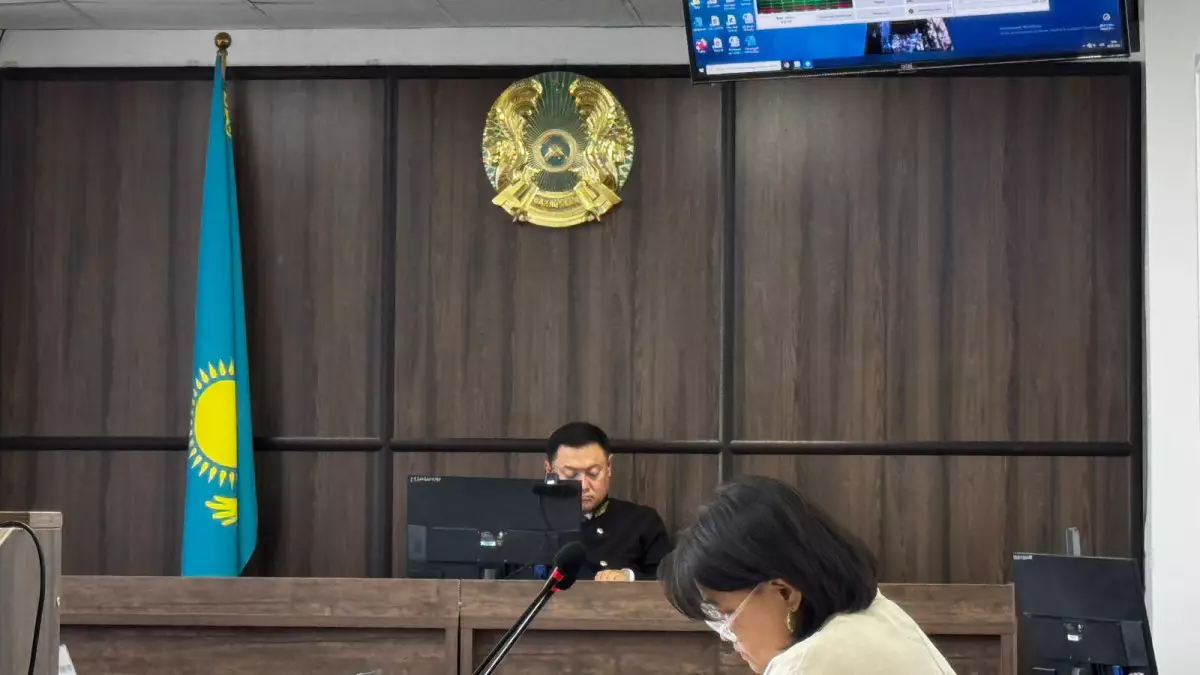 "Процесті созғым келмейді": Күдікті Пак сотқа онлайн қатысуға тағы рұқсат сұрады