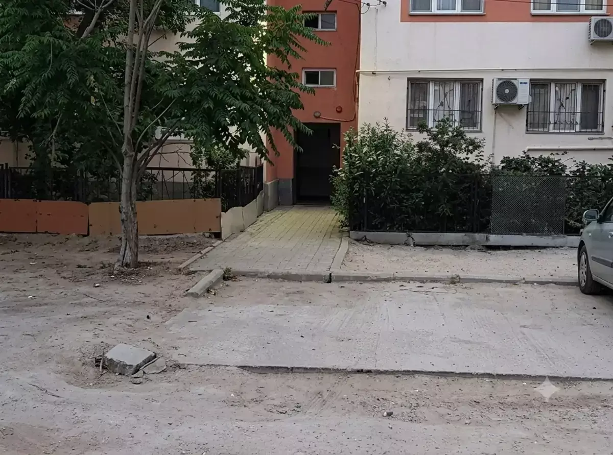 Жителям Актау приходится более года ждать благоустройства территории из-за КЖСА - новости на Lada.kz 08.06.2026