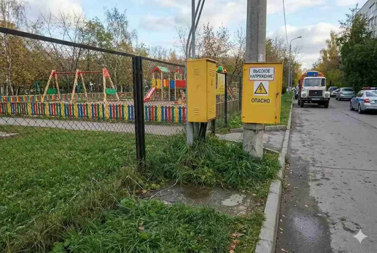 Қарағанды облысында 10 жастағы бала ойын алаңының жанында тоққа түсті