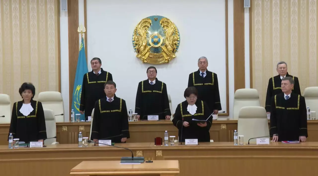 Конституциялық сот азаматтардың құқығын қорғайды