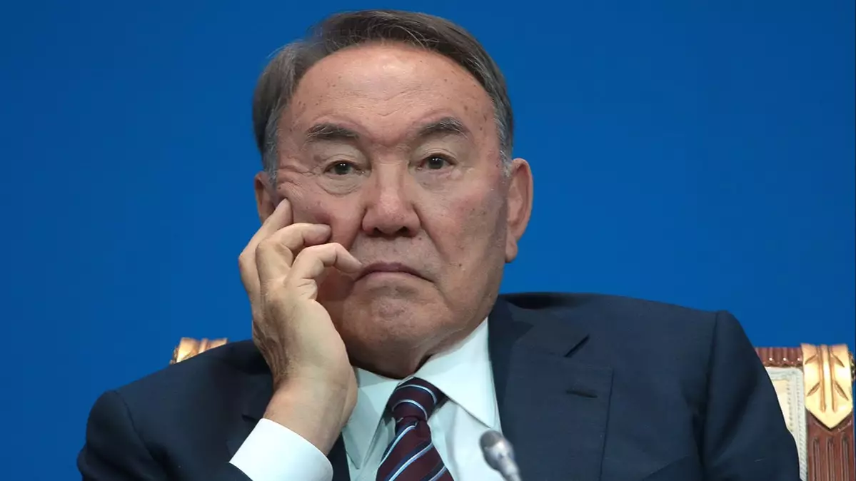  Назарбаев `Аманат` мүшесі емес – Үкібай 