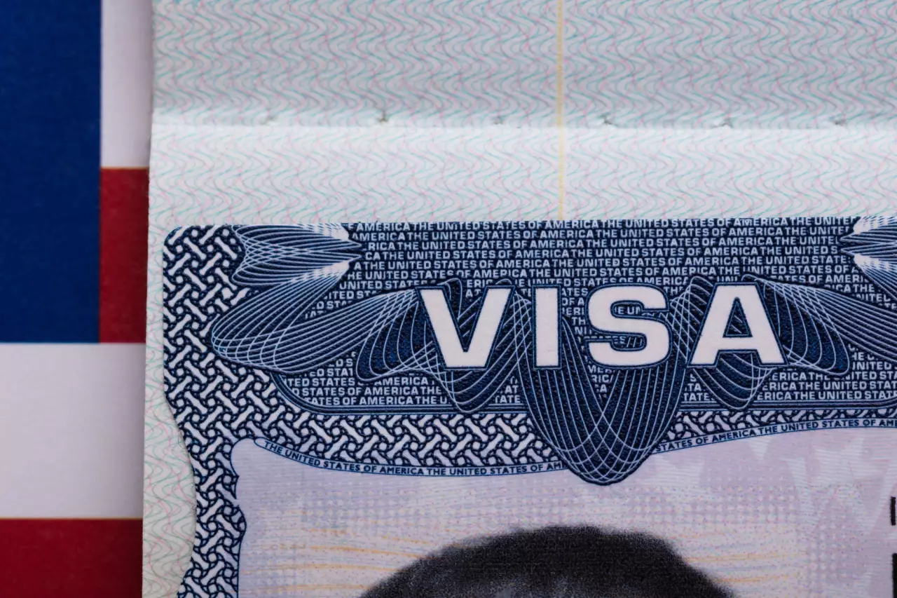 Cуд в США отменил указ Трампа о сборе 100 тысяч долларов за визы