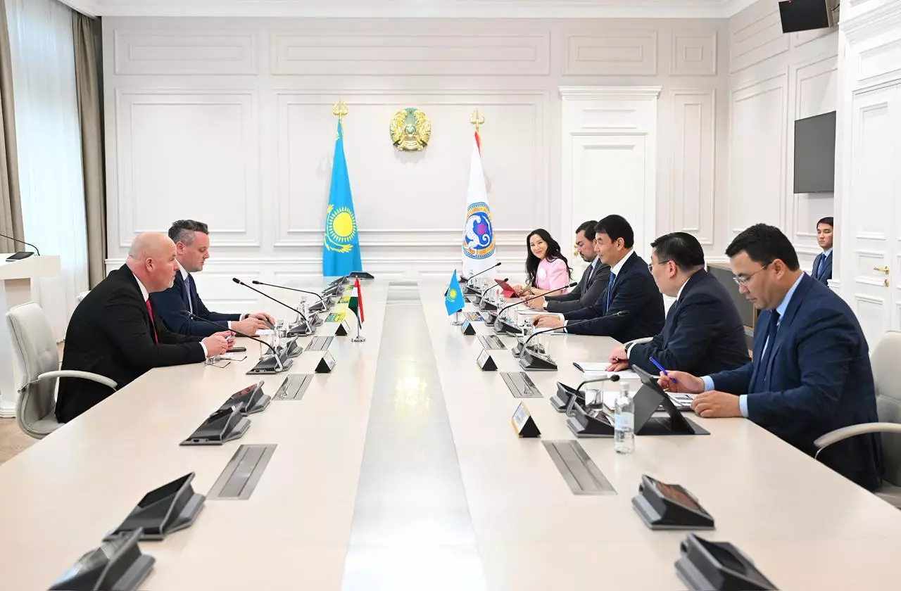 Алматыда Мажарстанмен серіктестікті кеңейту мүмкіндіктері талқыланды