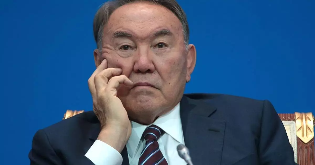  Назарбаев `Аманат` мүшесі емес – Үкібай 