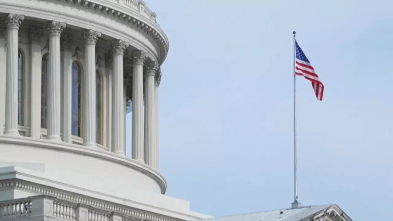 Федеральный суд США отменил визовый сбор Трампа в $100 тысяч