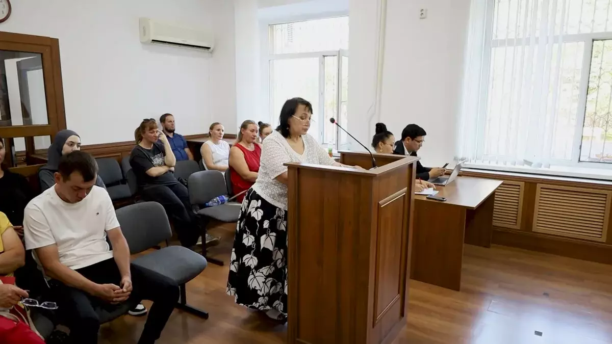 Әділдік қайда: Павлодарлық ата-аналар тәрбиешіге қатысты сот үкіміне наразы